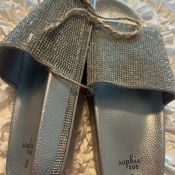 Sophie Sue • Shiny Silver Slide Sandals • 9 - Picture 2 of 5